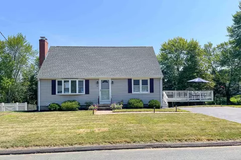 32 Schultz Rd, Berlin, CT 06037