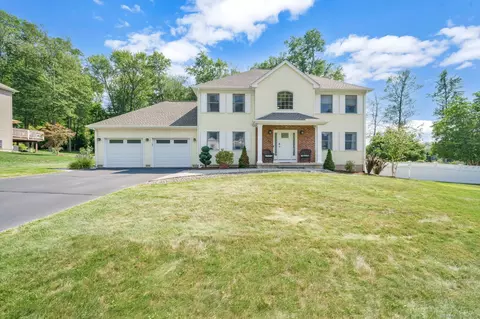 10 Danny Trl, Vernon, CT 06066