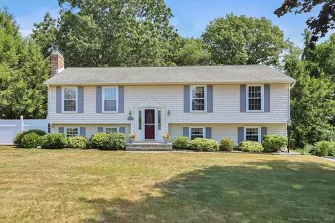 23 Woodfield Rd, Southington, CT 06489