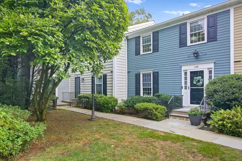 118 Greenwich Hills Dr #118, Greenwich, CT 06831