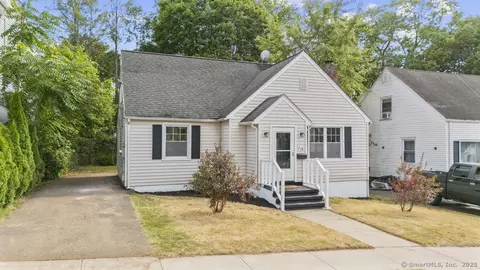 110 Third St, Hamden, CT 06514