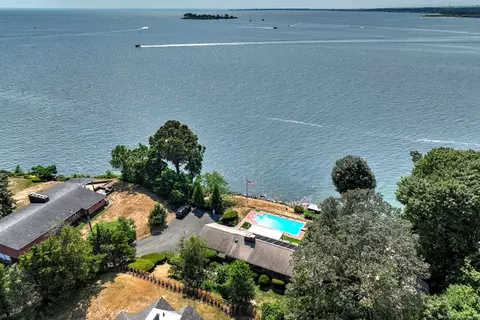 39 Point Lookout Lookout, Milford, CT 06460