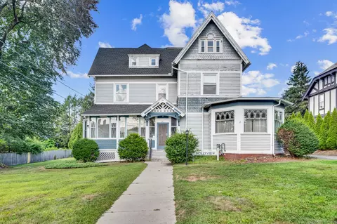 38 Prospect Pl, Bristol, CT 06010