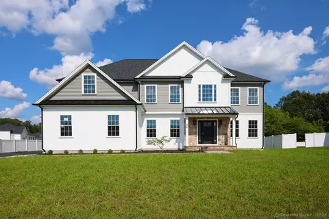 30 Oxford Ln, Southington, CT 06489