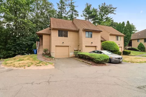 290 Treadwell St #1601, Hamden, CT 06517