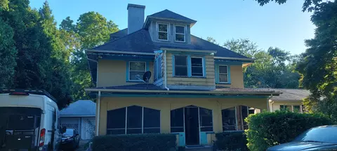 2 Faye St, New London, CT 06320