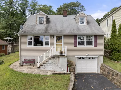 16 Exchange Pl, Fairfield, CT 06825