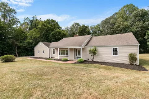 14 Spruce Brook Rd, Seymour, CT 06483