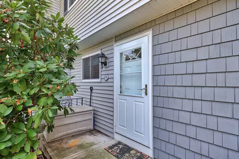 16 Seymour Rd #16C, East Granby, CT 06026