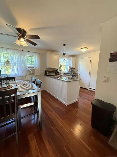 257 Cooke St #D, Plainville, CT 06062