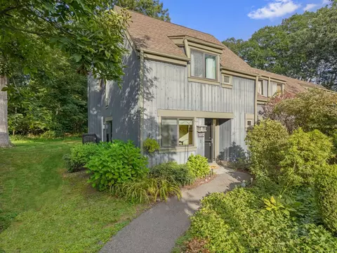527 Heritage Vlg #A, Southbury, CT 06488
