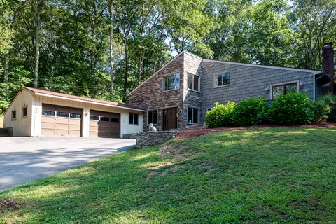 13 Honey Hill Rd, Lyme, CT 06371