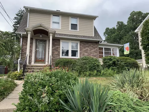 28 Galpin St, Naugatuck, CT 06770