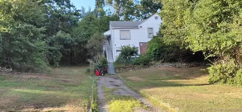 11 Pueblo Trl, Shelton, CT 06484