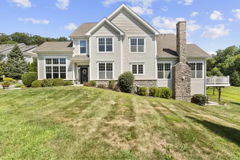 18 Winding Trl #18, Middlebury, CT 06762