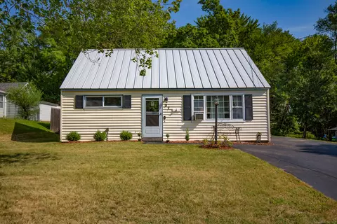 37 King Ct, Enfield, CT 06082