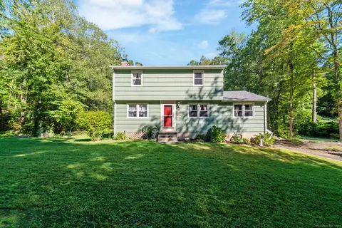 36 Scudder Rd, Newtown, CT 06470