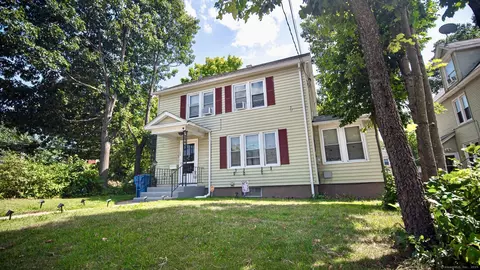 166 Bissell St, Manchester, CT 06040
