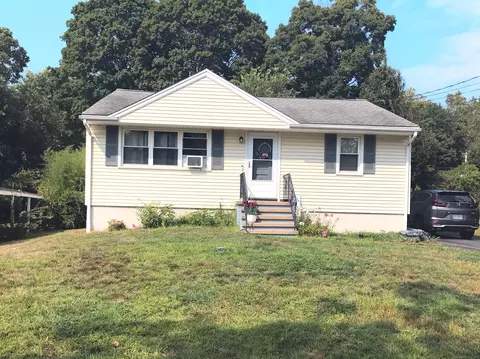 46 Harrison Dr, Hamden, CT 06514