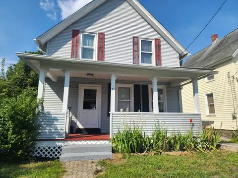 17 Russell Rd, Norwich, CT 06360