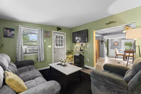 133 W Main St #MV1, Clinton, CT 06413
