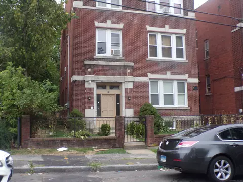 15 Bond St, Hartford, CT 06114