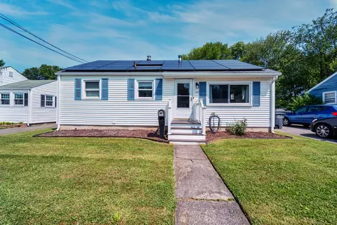 148 Princeton St, Hartford, CT 06106