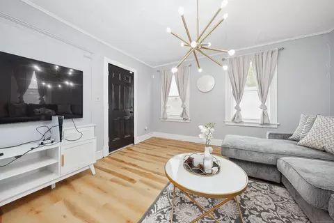55 Lounsbury Ave, Waterbury, CT 06706