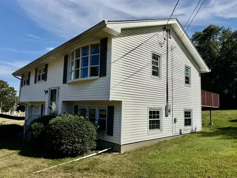2 Maginnis Pkwy, Waterford, CT 06385