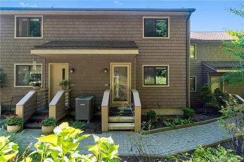 166 Old Brookfield Rd #22C3, Danbury, CT 06811