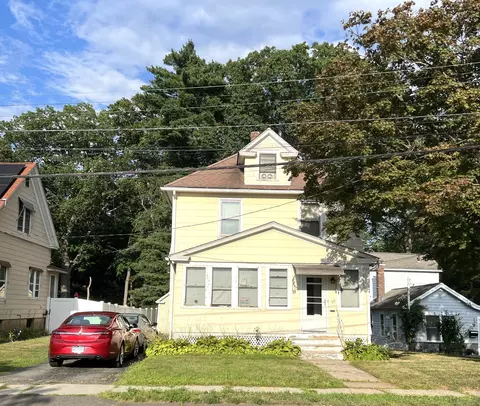 30 Oakwood St, East Hartford, CT 06108