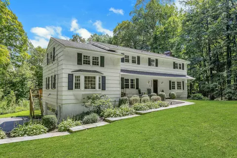 55 Mimosa Ct, Ridgefield, CT 06877