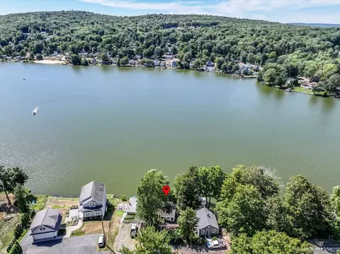 239 Baileyville Rd, Middlefield, CT 06455
