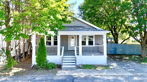 89 Geddes Ter, Waterbury, CT 06708