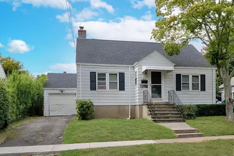 51 Winfield Dr, Stratford, CT 06615