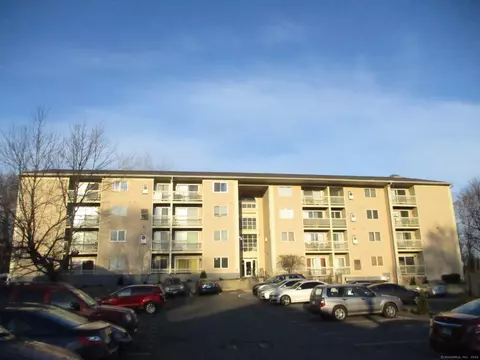980 Lindley St #401H, Bridgeport, CT 06606