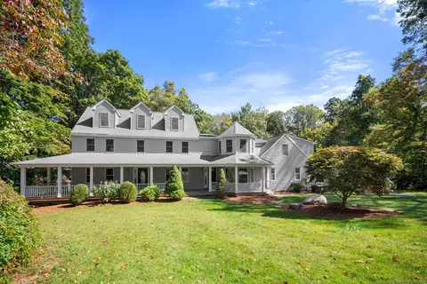 82 S Stonybrook Dr, Marlborough, CT 06447