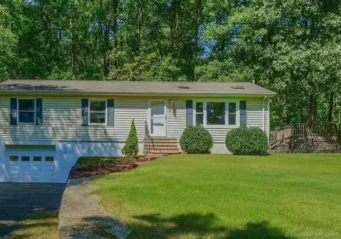 253 Stonehouse Rd, Coventry, CT 06238