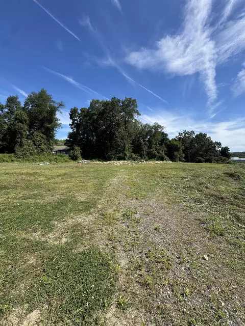 53 Pakenmer Rd, Stamford, CT 06902