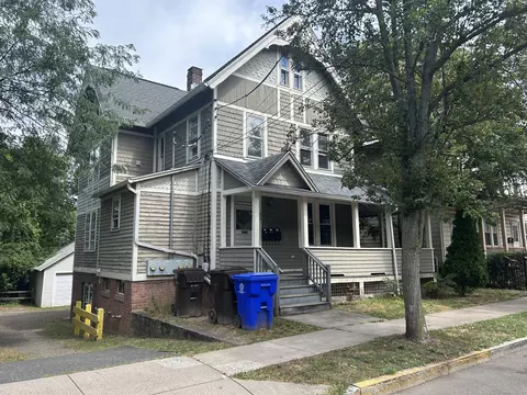62 Grand St, Middletown, CT 06457