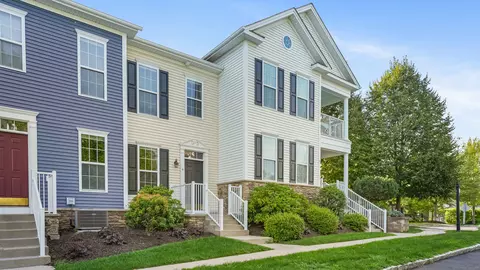 4 Brinscall Ct #4, Danbury, CT 06810
