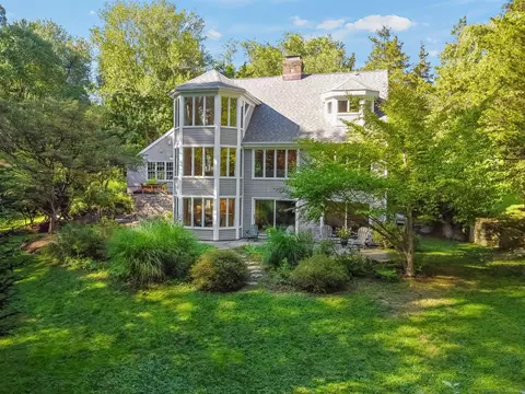 14 Shinnecock Pl, Weston, CT 06883