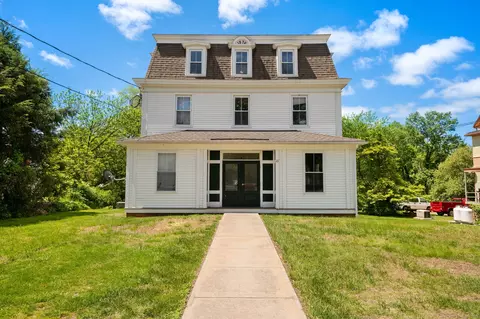21 Plains Rd, Moodus, CT 06469