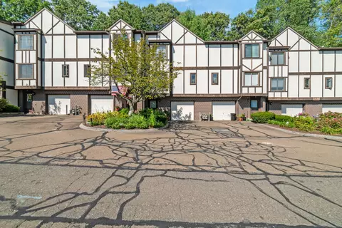 204 New Haven Ave #7E, Derby, CT 06418