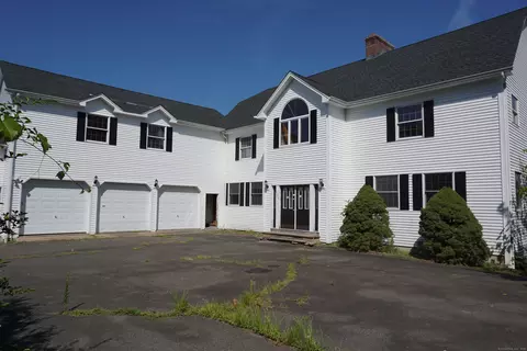 124 N Main St, East Granby, CT 06026
