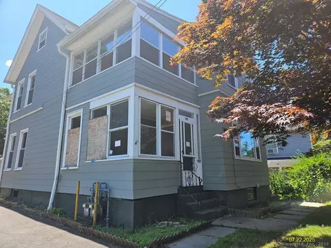 195 Liberty St, Middletown, CT 06457