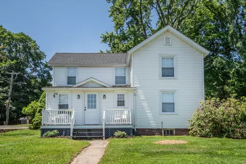 23 Maple St, Tariffville, CT 06081