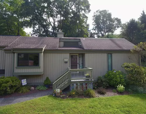 257 Heritage Vlg #B, Southbury, CT 06488