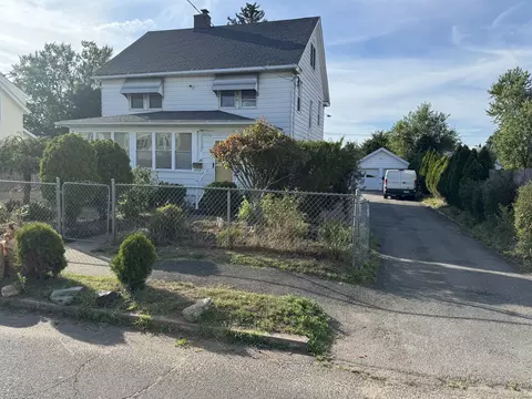 43 Clifton St, West Haven, CT 06516