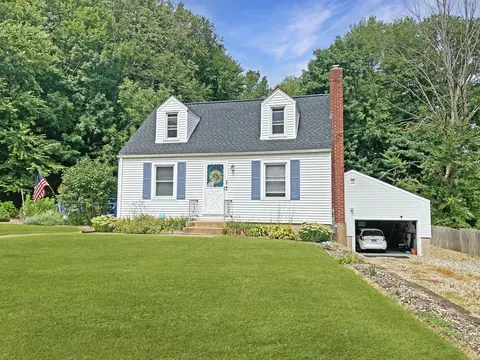 39 Aspinall Dr, Andover, CT 06232